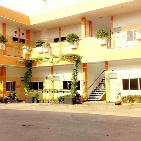 Hotel Kencana Rembang Exterior foto