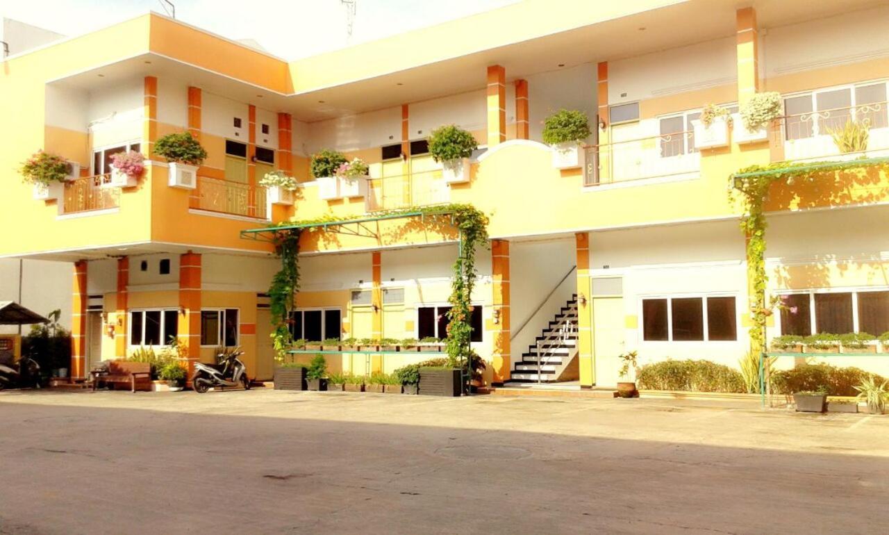 Hotel Kencana Rembang Exterior foto